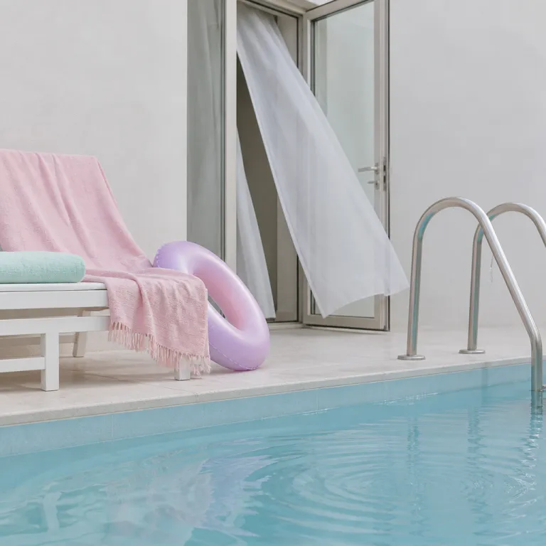 Israel summer with kids: the city hotels with serious AC, real pools and a heat-day playbook